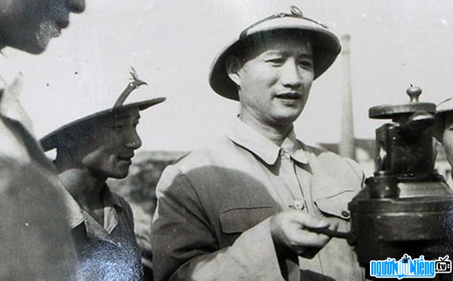 Hình ảnh đại tướng Hoàng Văn Thái thời trẻ