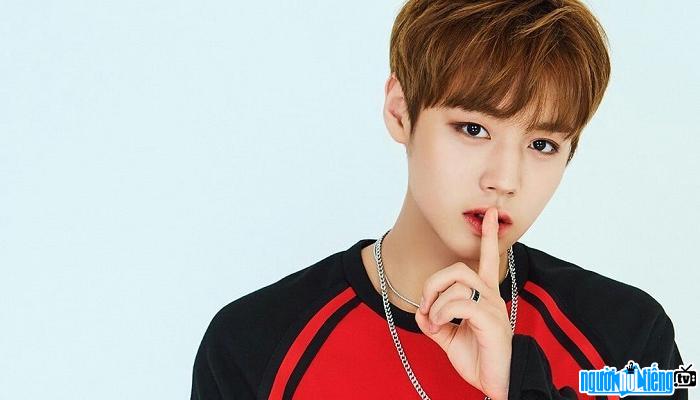 Singer Park Ji Hoon one of the featured contestants of Produce 101 season 2