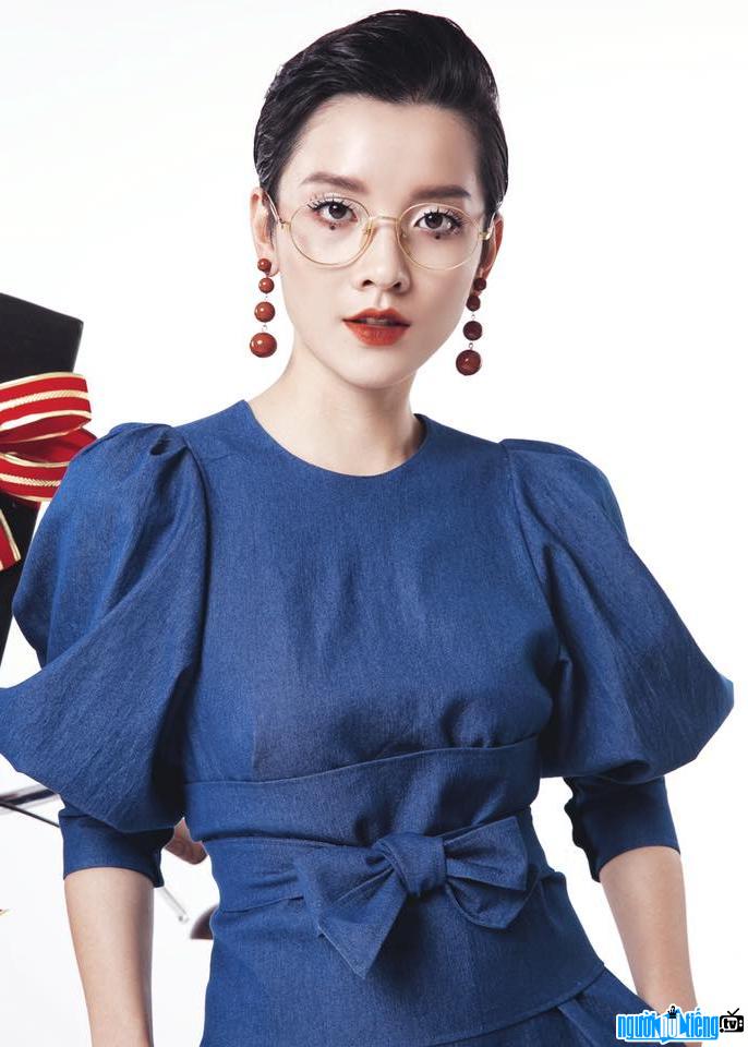 Model Tran Hong Xuan owns a face that many people love