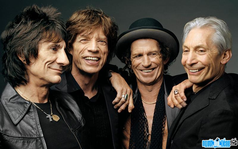 Nhóm nhạc Rolling Stones được xem là nhóm nhạc Rock lâu đời nhất với 50 năm hoạt động