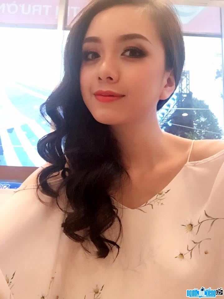 Hình ảnh người mẫu Vũ Hoàng Thảo Vy khoe thân hình nóng bỏng