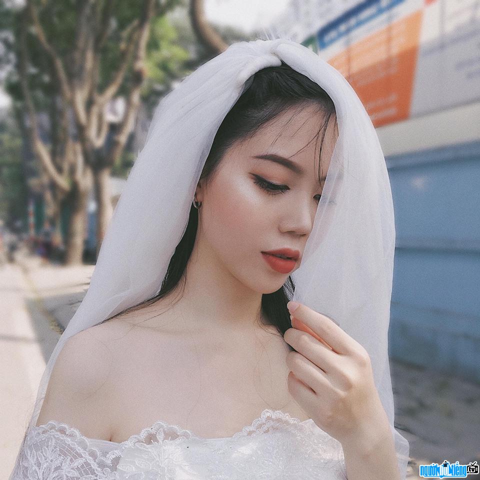 Picture model photo Nguyen Hong Hanh beautiful pristine with wedding dress