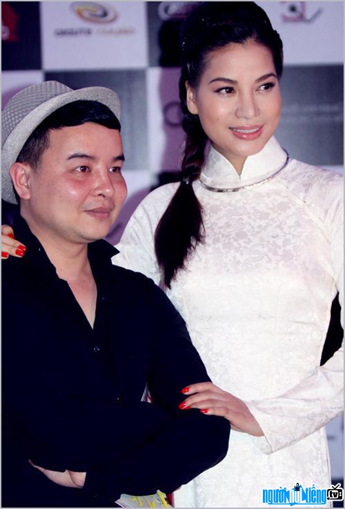 Bức ảnh nhà thiết kế David Minh Đức và diễn viên Trương Ngọc Ánh