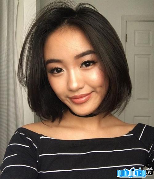  Hot girl Christina Nguyen has a bold Asian face