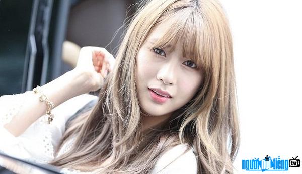  Singer Oh Ha Young has a large fan base thanks to her lovely appearance
