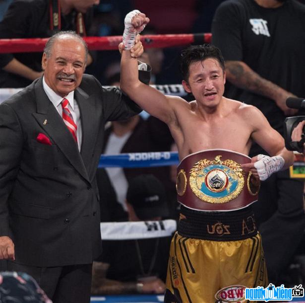  Boxer Trau Thi Minh won the World Professional Boxing Championship for the first time.