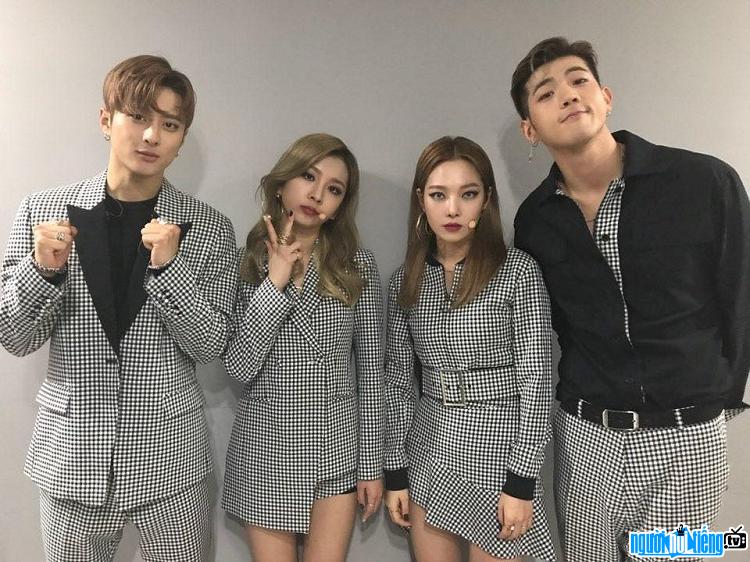 Four talented members of K.A.R.D
