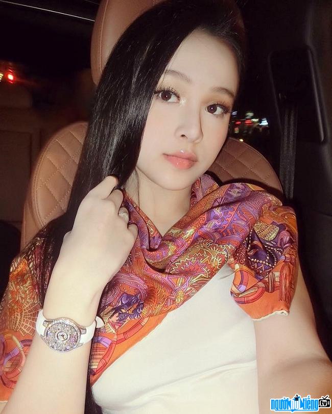  Hot girl Dang Ngoc Diem has ageless beauty