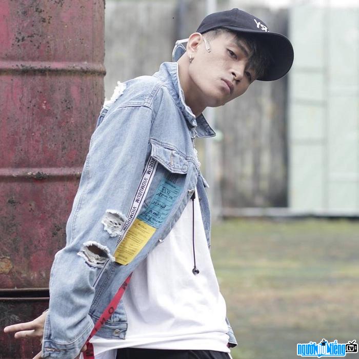 Không chỉ tham gia diễn xuất Ngô Trọng Huỳnh còn là Rapper cá tính