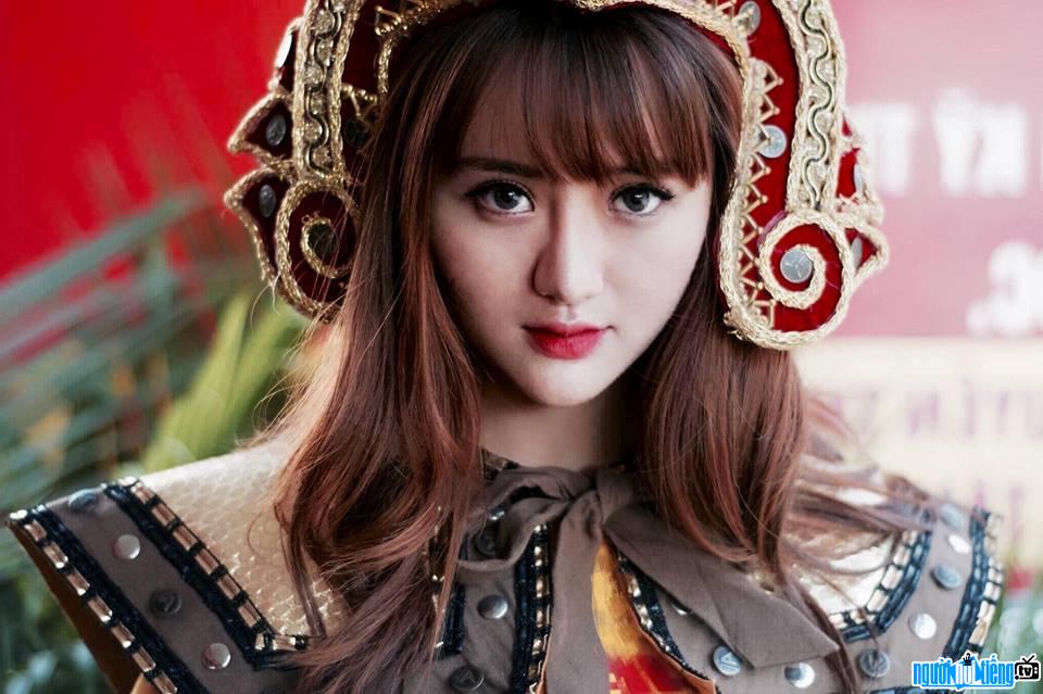 Hình ảnh hot girl Lê Nguyễn Bảo Quỳnh hóa thân thành nữ tướng xinh đẹp