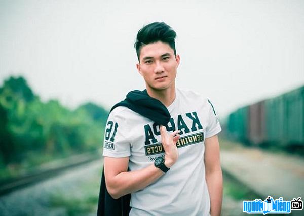 Thủ môn đẹp trai như sao Hàn Nguyễn Văn Hoàng