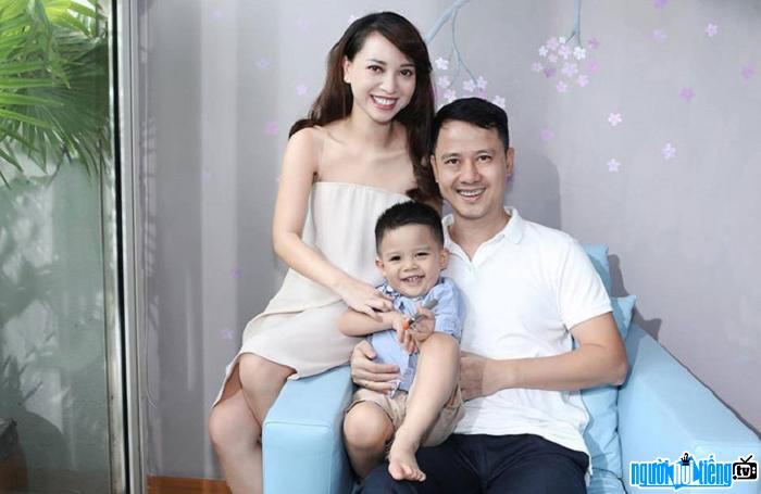 Blogger Hannah Nguyen's happy family
