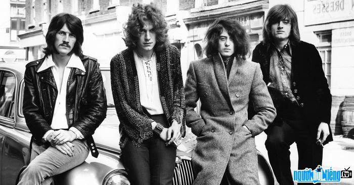 Led Zeppelin nhóm nhạc có số lượng đĩa bán chạy nhất