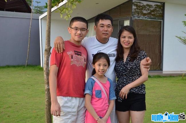 Gia đình hạnh phúc của hiện tượng mạng Nguyễn Hoàng Cường