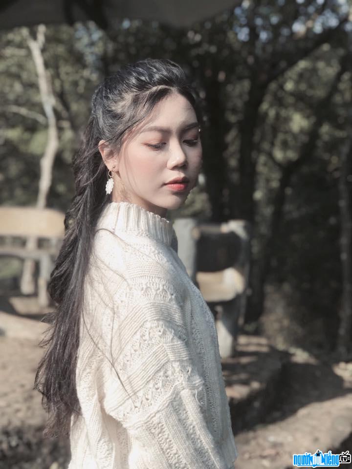 Beautiful face like a billion billion fairy of photo model Nguyen Hong Hanh