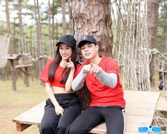  Singers Ngoc Duyen and Jaykii are beloved couple in Couple Melodies