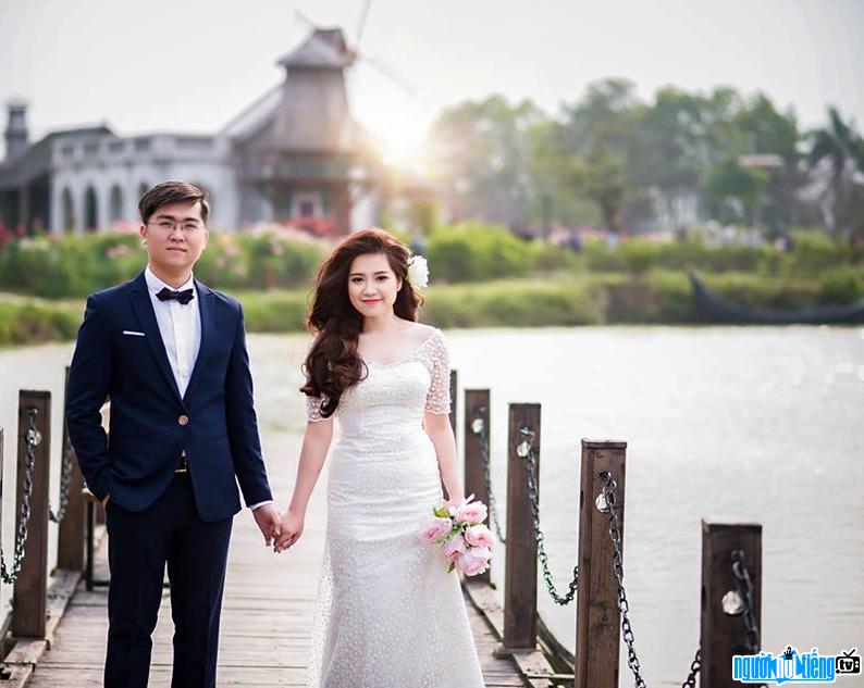  Trang Mau as a photo model for a wedding photo studio