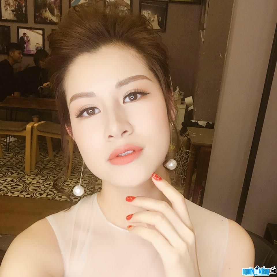 Actor Luu Huyen Trang with beautiful makeup like a beauty