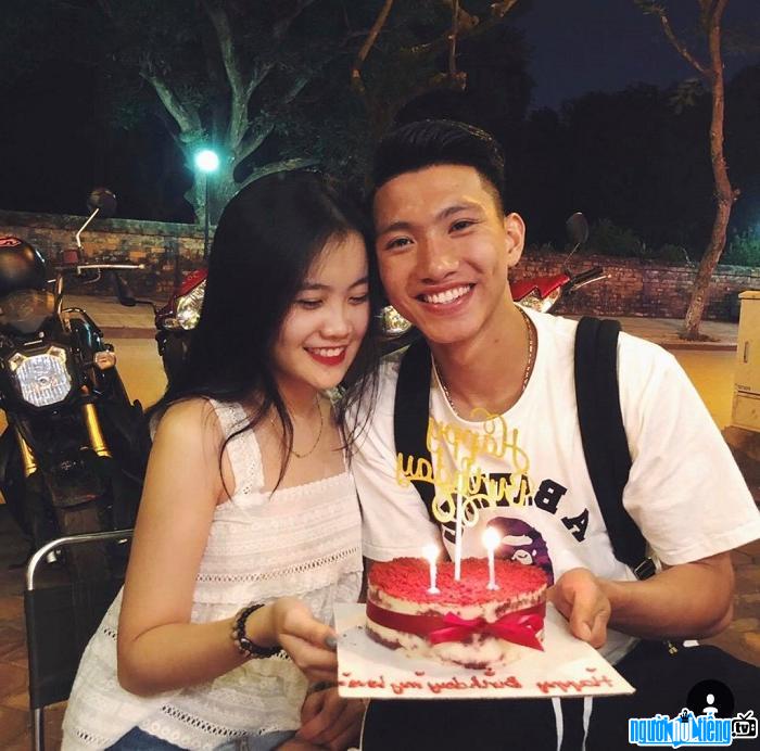  Player Doan Van Hau has not publicly announced his girlfriend hot girl Nguyen Hoang Anh
