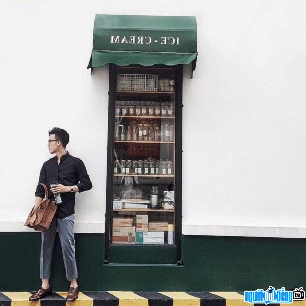  Instagram star Ngo Tuan Phat leads the flatlya trend