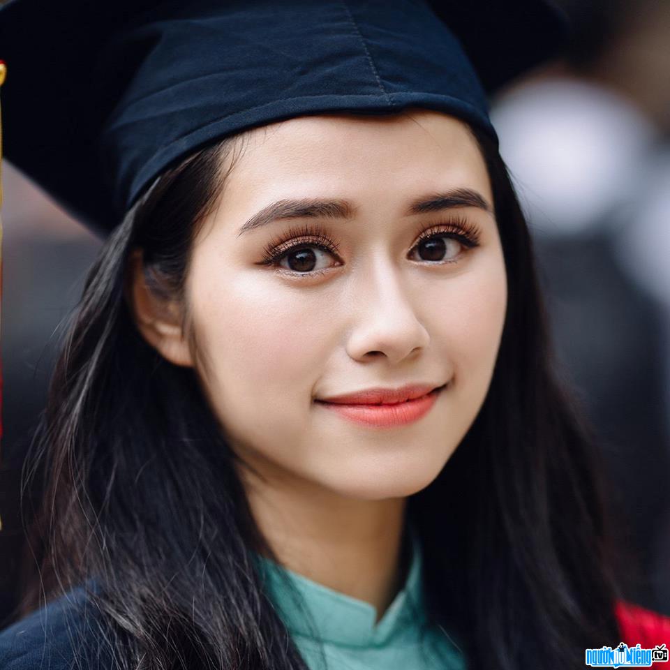 Hình ảnh hot girl Lê Nguyễn Diệp Anh trong bộ ảnh kỷ yếu của mình