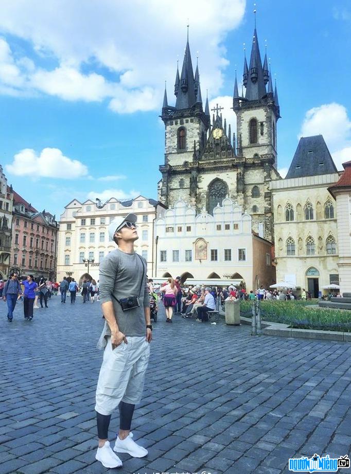 Actor Han Dong Quan shows off his travel photos. New pictures of actor Han Dong Quan