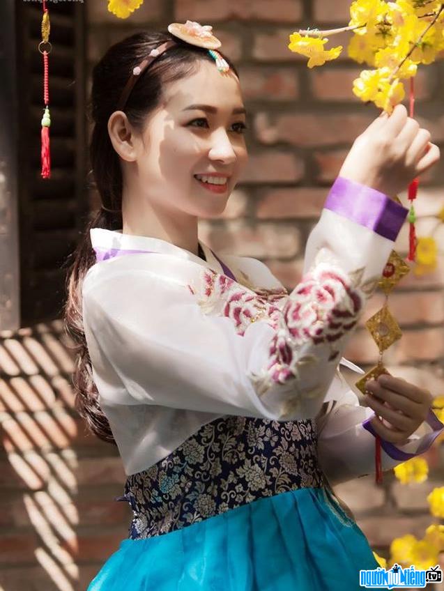 Hình ảnh hot girl Lê Thúy Chi diện hanbok xinh không kém gì mỹ nhân Hàn Quốc