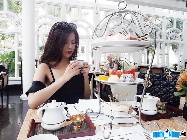  The admirable luxurious life of hot girl Hoang Kieu Yen