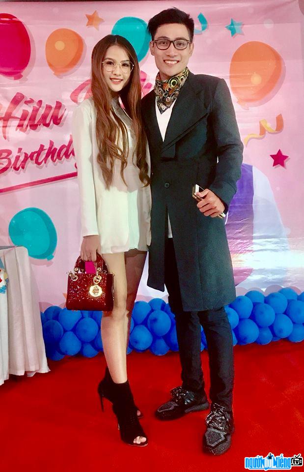  The image of singer Lam Huu Nghi at his 25th birthday party