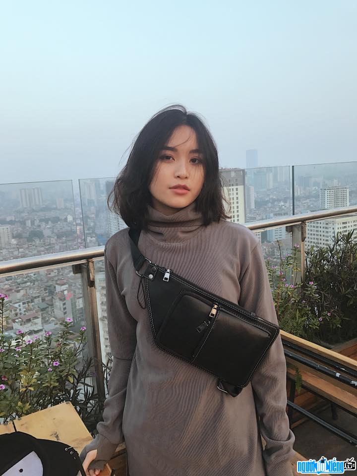 Nguyễn Tuệ Anh hiện là một người mẫu lookbook quen thuộc tại Hà Thành