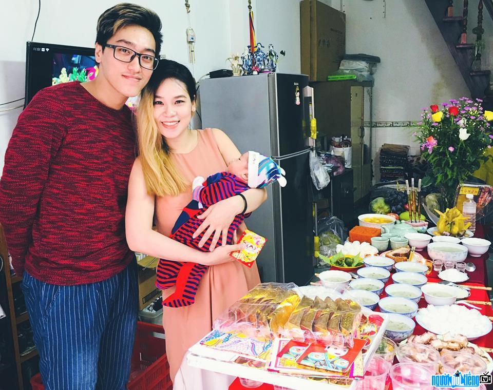  Photo of Dinh dancer Loc is happy with his wife and children