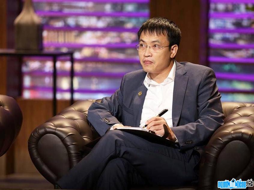  Shark Vuong is one of the four main investors participating in the "Billion Billion Deal"