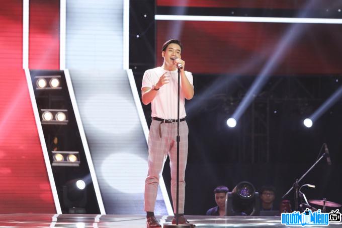 Samuel An là thí sinh đang gây sốt tại The Voice 2018