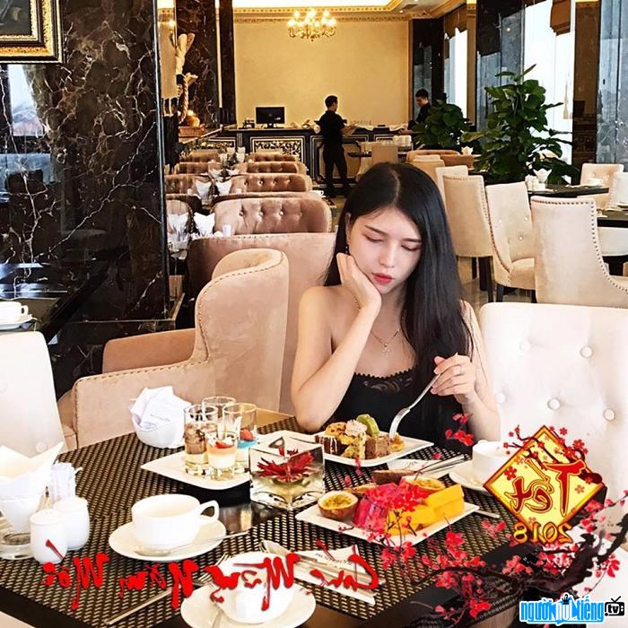  The luxurious life of hot girl Ho Ngoc Thanh Giang