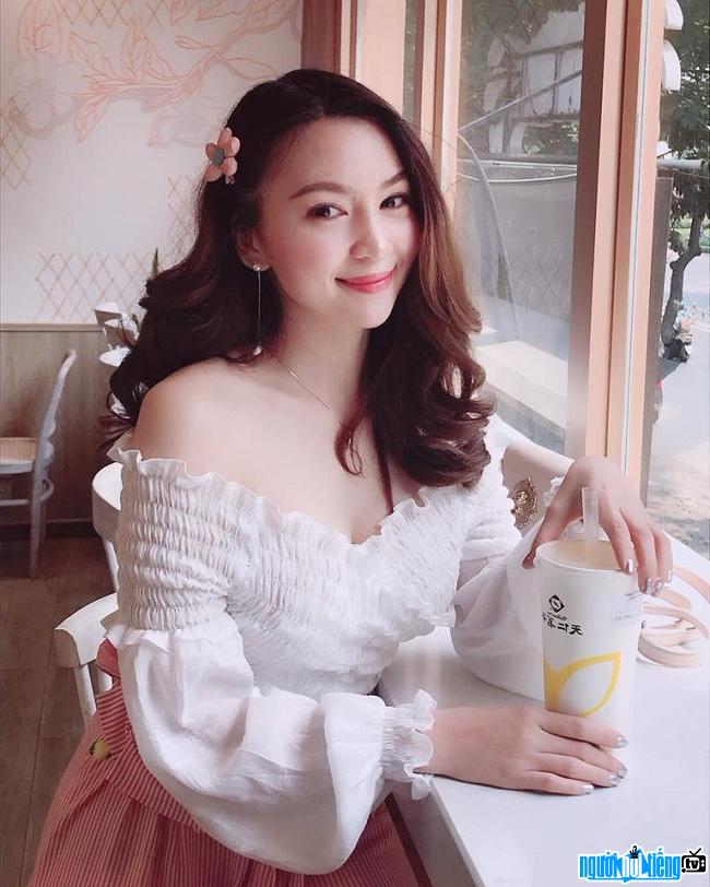 Hot girl Hà Minh Trang xinh đẹp và quyến rũ