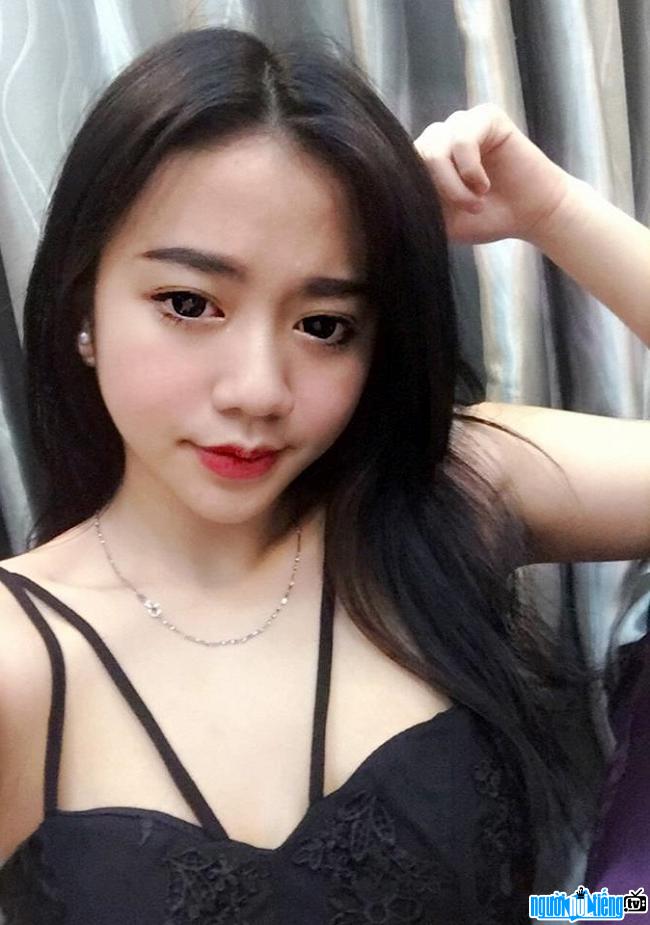 The phenomenon of Huynh Thi Thanh Nhan was stoned with a bold display of her body