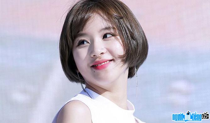 Chaeyoung is considered the Smol of Korean entertainment