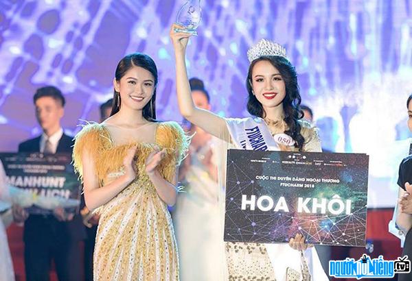  Picture of Huynh Pham Thuy Tien crowned Miss Charming Foreign Trade 2018