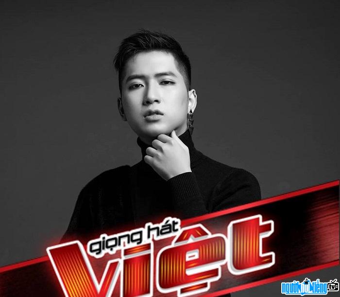  Singer Vu Duc Manh was named Hot boy sparkling Vietnamese Voice 2018