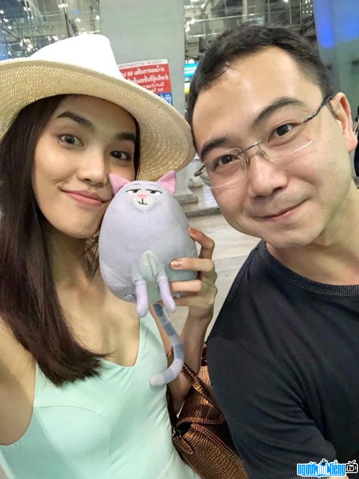  Photo of businessman Tuan John and his fiancée