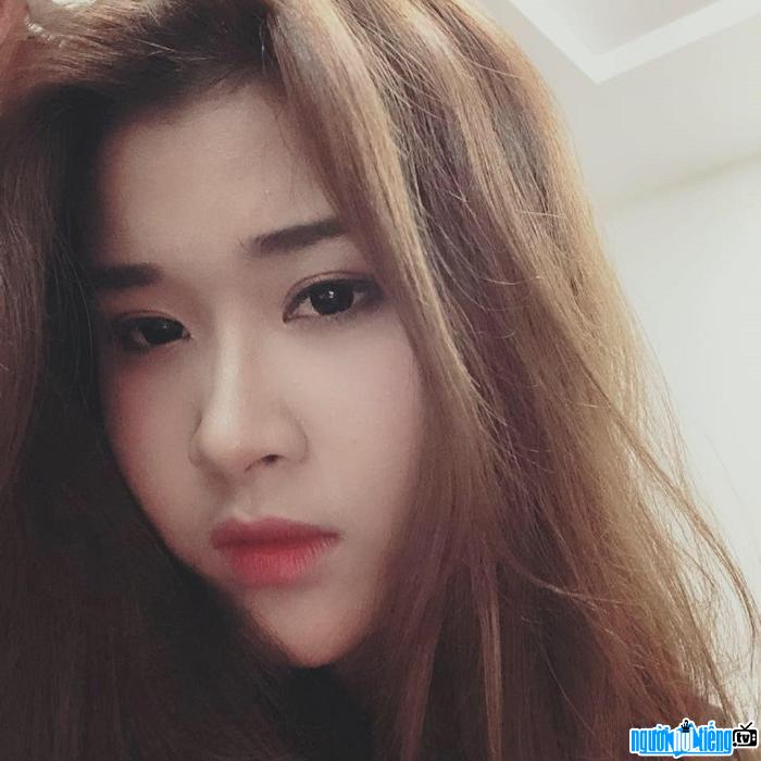  Hot girl Dang Ai Linh shakes the internet