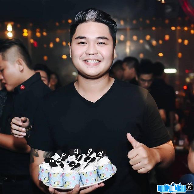  Comedian Duy Phuoc was happy on his birthday