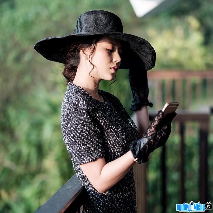  CEO Truong Linh Chi transforms into a stylish and beautiful lady