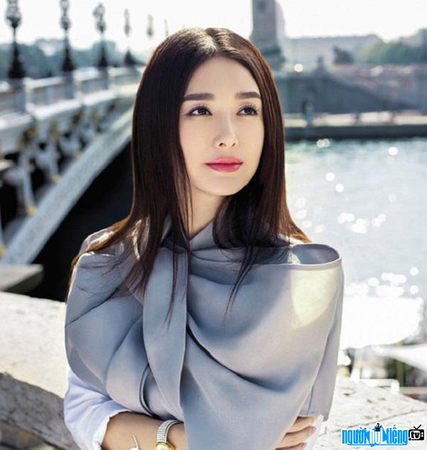 Vẻ đẹp lão hóa ngược của diễn viên Tần Lam