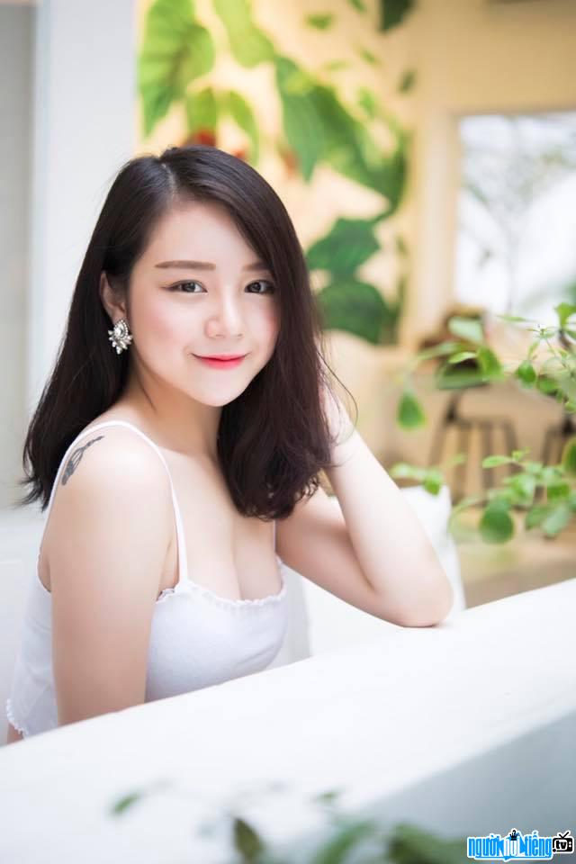  Nguyen Thuy Tien is one of the beauties of Hot with the 2018 World Cup Dance for Vietnam