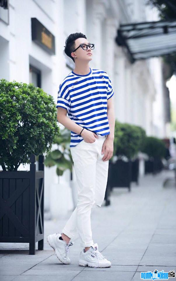  Duc Tam is young and dynamic with casual fashion