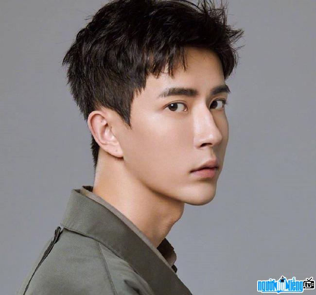  The perfect angle of actor Vu Mong Lung