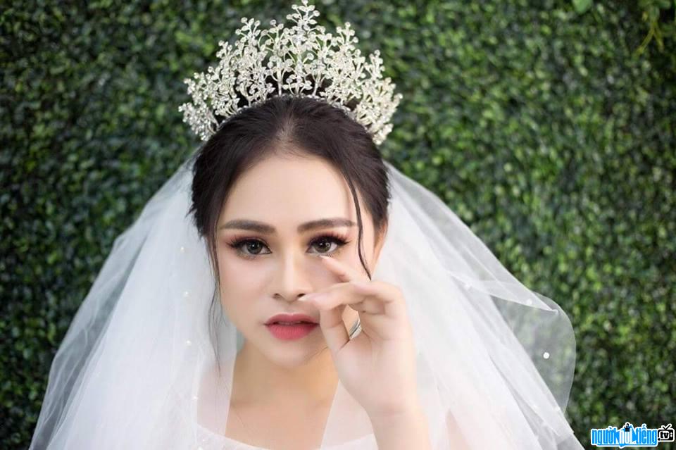 Hình ảnh MC Thúy Nga hóa cô dâu xinh đẹp