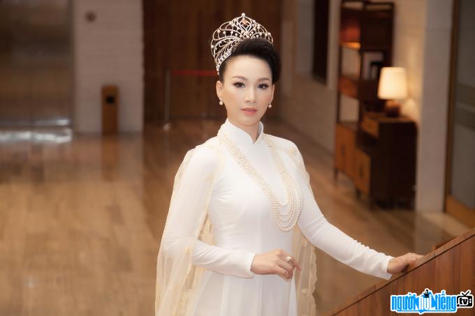  Businesswoman Paris Vu was crowned Miss All-Powerful Entrepreneur Asia 2018