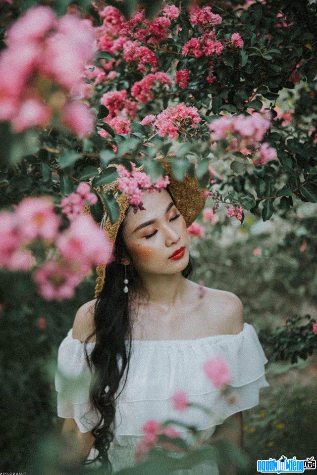 Hoa khôi Hồ Phương Linh là chủ tịch Câu lạc bộ Thời trang và Nghệ thuật Học Viện Tài Chính